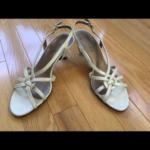 Vaneli ivory leather strappy sandals size 6.5
